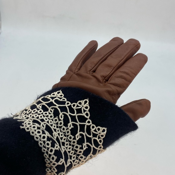 Vintage glove cover ups - Picture 3 of 3